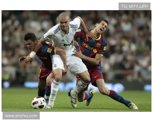 佩德里领衔新一代巴萨中场革新挑战传统足球战术体系