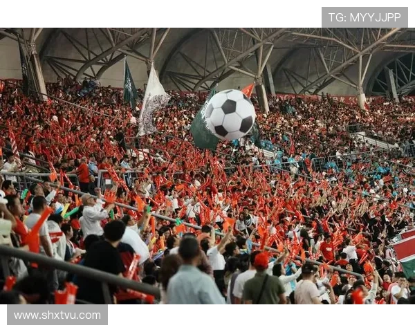 南通支云主场鏖战劲旅全场高能对攻引爆球迷热情共谱精彩足球盛宴