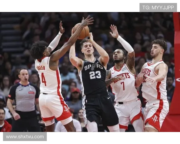 2017年NBA季后赛马刺与火箭的精彩对决回顾与分析