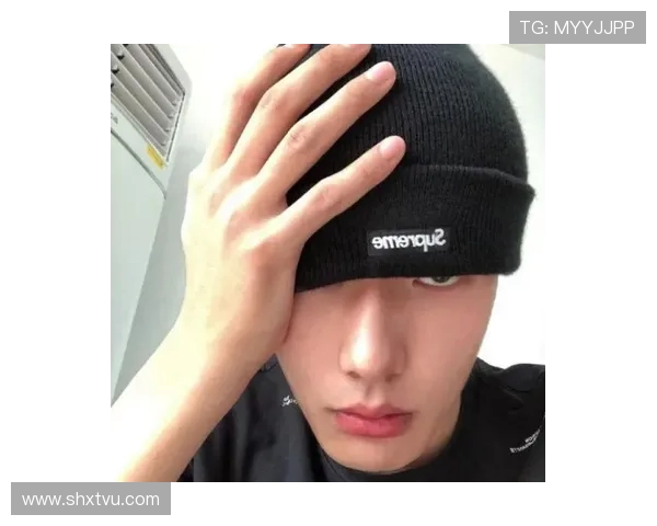 余嘉豪的成长之路与未来展望:从少年到明星的蜕变与奋斗历程 余嘉豪的成长之路与未来展望:从少年到明星的蜕变与奋斗历程