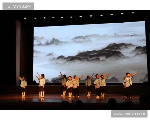 刘铮的奋斗历程与人生哲学探索：从篮球场到人生舞台的精彩转折