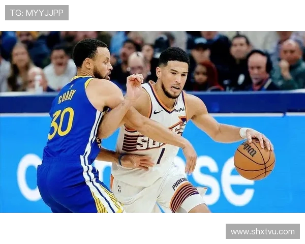 勇士在国王面前上演惊天逆转展现冠军气质与团队精神 勇士在国王面前上演惊天逆转展现冠军气质与团队精神